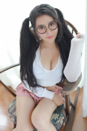 我和丰满岳做爰的小说