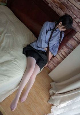 伦理年轻老师bd蜜桃成熟时