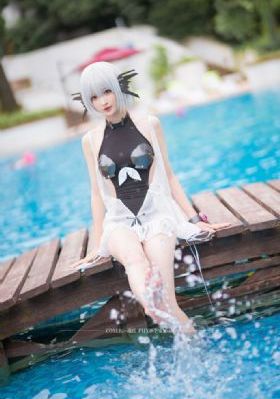 美女光屁屁露全身