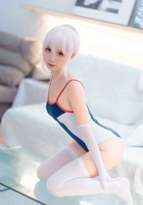 十四岁女孩用爸爸搂睡觉好吗