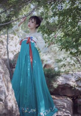 公与我在厨房里做嗯呐呐呐视频