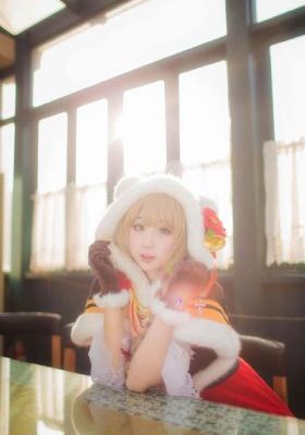 森林里的熊先生冬眠中